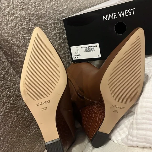Nine West Pars medium brown ankle boots - Picture 2 of 4